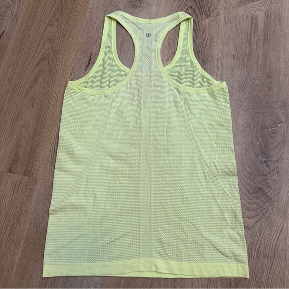 Lululemon Run: Swiftly Racerback Wild Lime - Picture 5 of 9